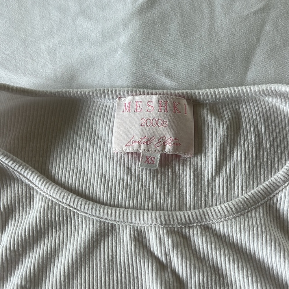 Meshki White Ribbed Crop Top - Picture 4 of 4